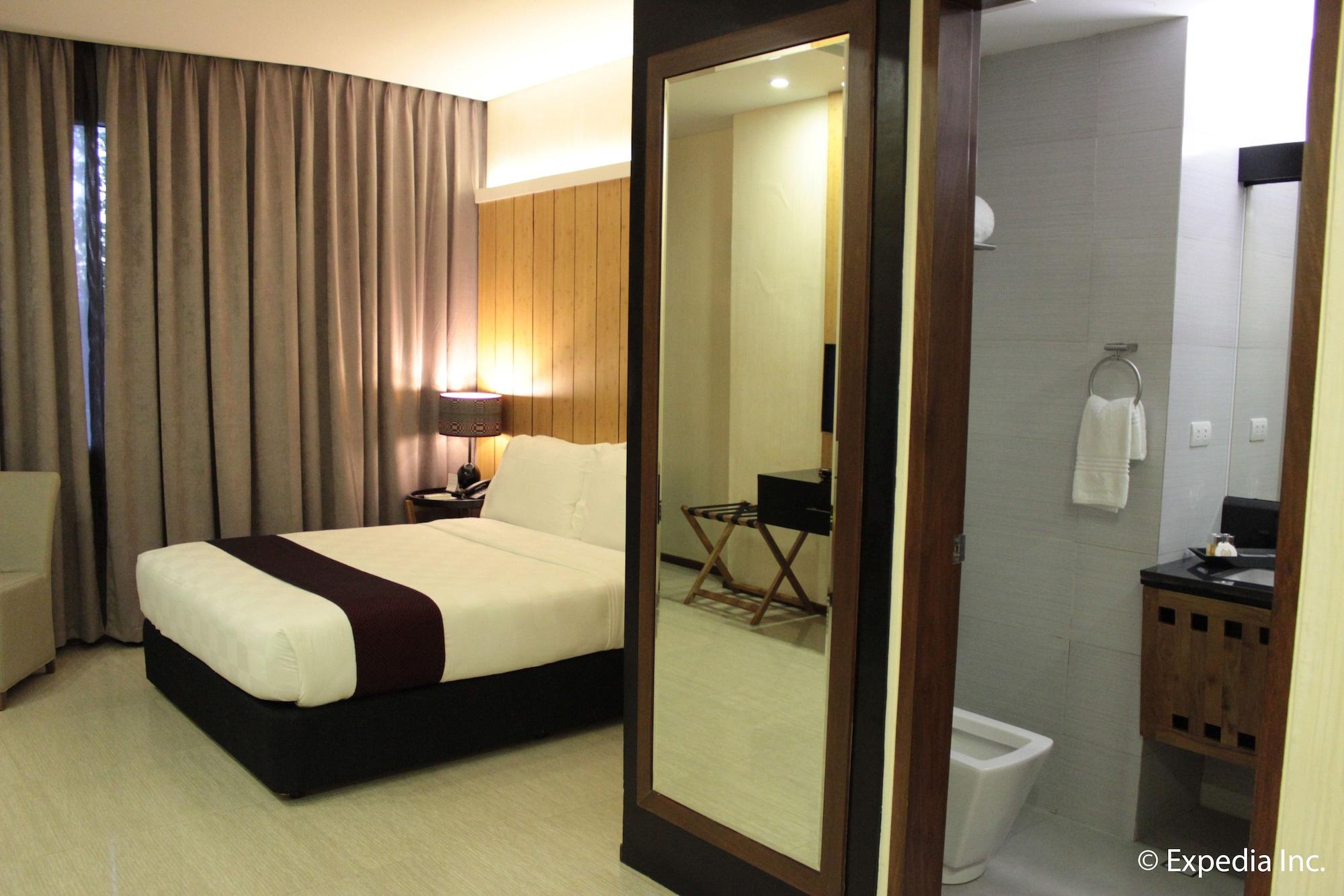 One Vittoria Hotel Vigan Exterior photo